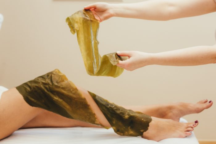 Обертывание суставов саморазогревающимися водорослями