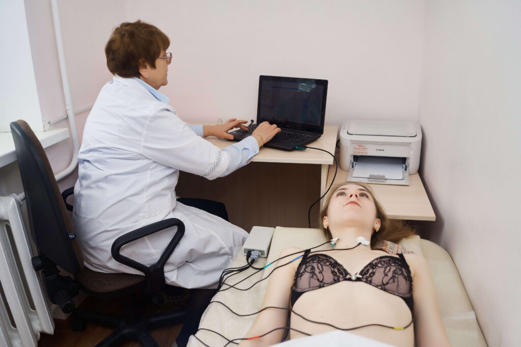 Скрининговый неинвазивный анализатор формулы крови